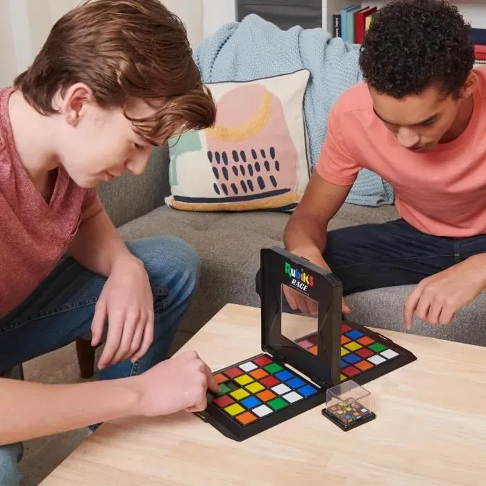 Rubik's - Rubik's Race - Jeu de réflexion et de rapidité, taquin avec plateau 3x3, à partir de 6 ans Rubik's - Rubik's Race - Jeu de réflexion et de rapidité, taquin avec plateau 3x3, à partir de 6 ans