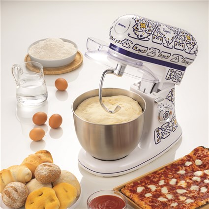 Ariete 1588 CAPRI Robot de cuisine multifonction avec bol inox, 10 vitesses et fonction pulse, jeu d'accessoires complet - Compact et fonctionnel