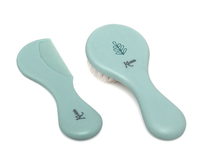 KioKids Set de Peigne et Brossette à Cerdas Naturales pour Bébé dès la Naissance, Vert Salvia - Collection Petit Moments