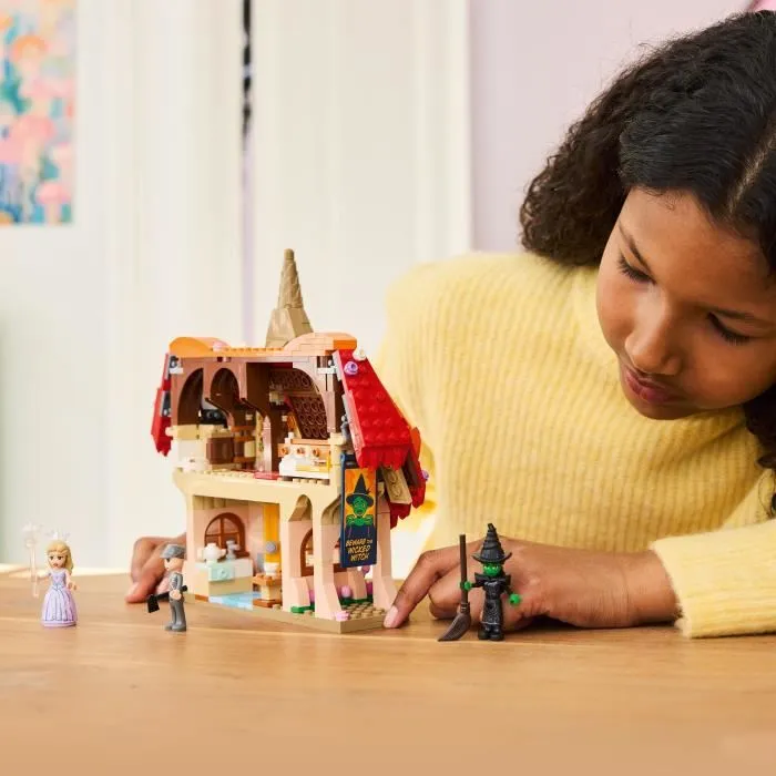 Lego 75690 Jeu de Construction Wicked - Glinda et Elphaba au Pays des Munchkins, Maison et Trône à Bulle, Dès 9 Ans