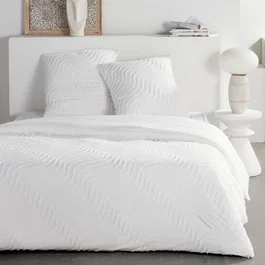 Today Essential Parure de lit 2 personnes, effet tufté blanc, housse de couette 220x240 cm et 2 taies, 100% polyester facile d'entretien