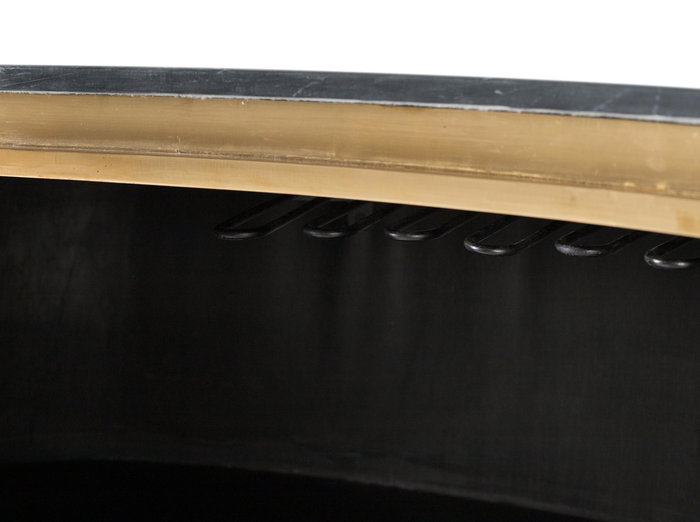 GINER Y COLOMER Buffet bar avec frontal courbé doré et étagères intérieures, marbre noir, design contemporain art déco en bois de manguier et cuivre