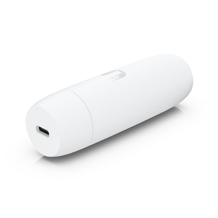Ubiquiti Adaptateur PoE pour Caméras WiFi Protect - Câble Ethernet Gigabit 4.5m (14.7 ft)