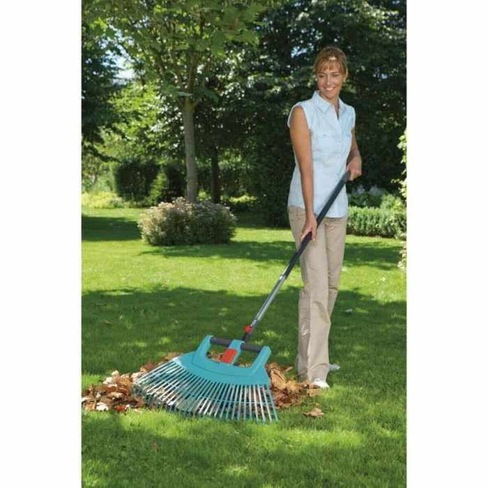 Gardena Balai à gazon 2 en 1 XXL Combisystem - Plastique renforcé, tube aluminium, 77 cm, 32 dents - Compatible manches Combisystem