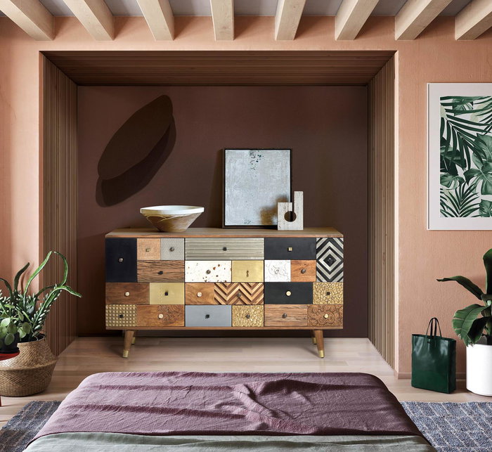 GINER Y COLOMER Buffet 2 portes 4 tiroirs en bois de manguier naturel - Meuble artisanal avec détails multicolores - Dimensions: portes 56x50cm, tiroirs 14x50cm