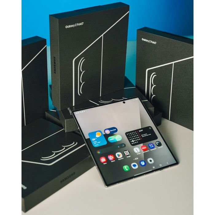 Smartphone Samsung Galaxy Z Fold7 SNAPDRAGON 8 gen 3 12 GB RAM 512 GB Gris 8"