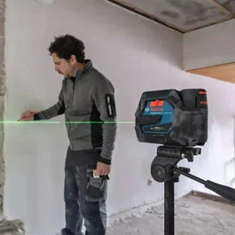 Bosch Laser combiné professionnel GCL 12V-50-22 CG, Lignes laser vertes, Portée 25 m (50 m avec récepteur), Précision ±3 mm à 10 m, Alimentation par batterie 12 V, IP65