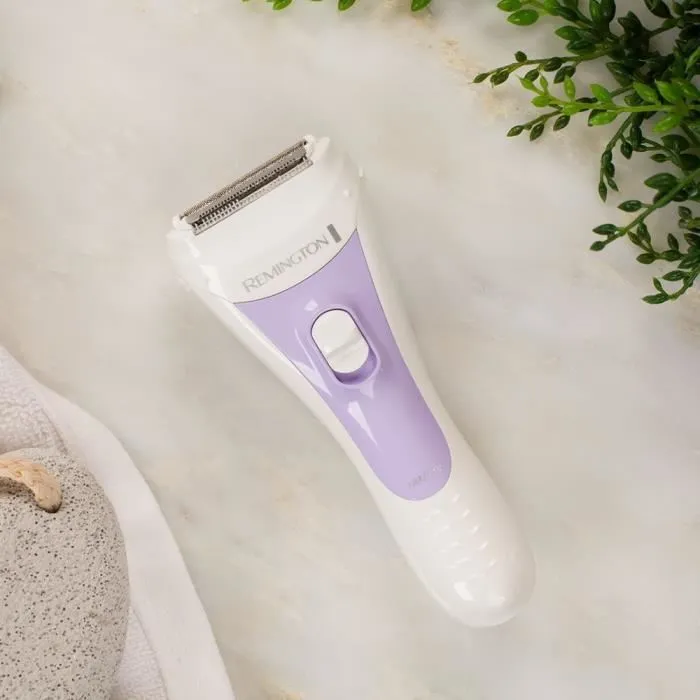 Remington WSF5060 Smooth Silky Rasoir Électrique Femme Étanche avec Bande Hydratante Aloe Vera Remington WSF5060 Smooth Silky Rasoir Électrique Femme Étanche avec Bande Hydratante Aloe Vera