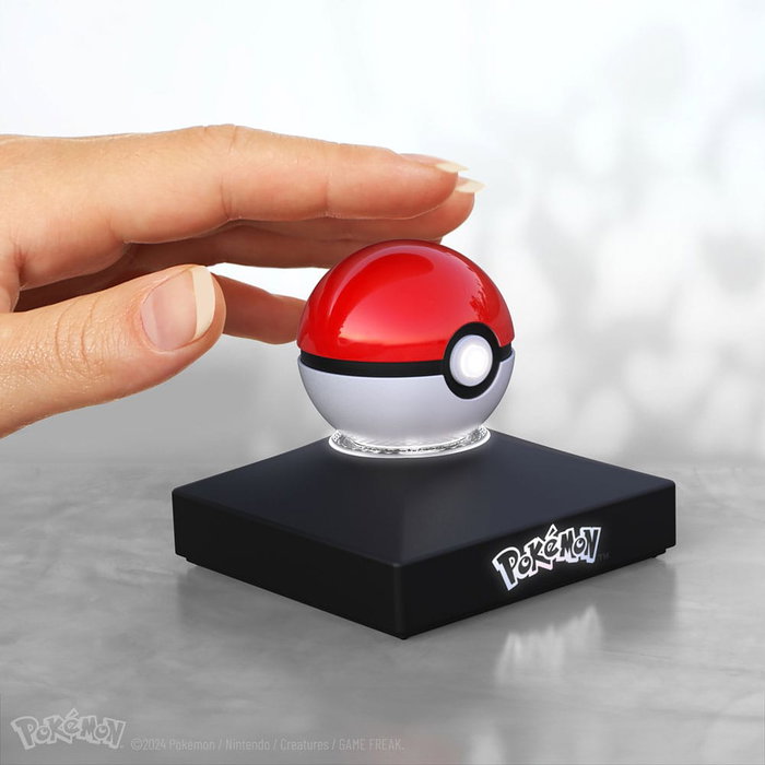 Wand Company Pokémon Mini Poké Ball en métal moulé