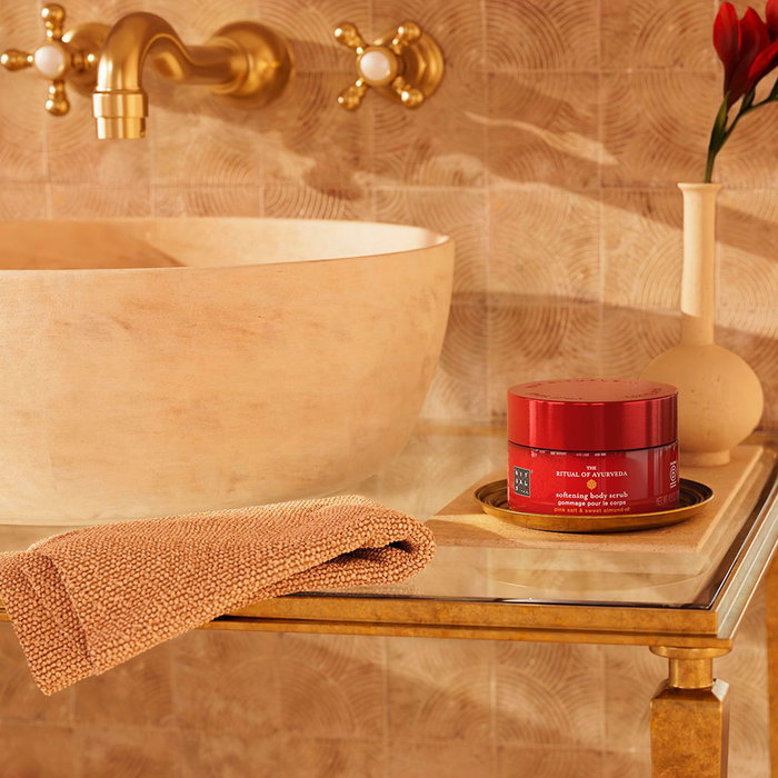 Rituals Le Rituel De L'Ayurvéda Gommage Corporel Exfoliant Nourrissant 300 g - Peau Douce et Lumineuse - Aux Sels Marins et Huiles