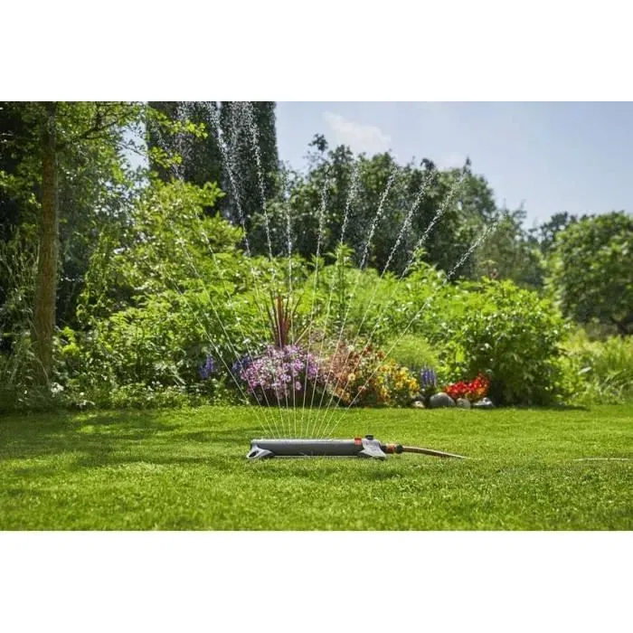 Gardena AquaZoom S - Arroseur oscillant pour surface jusqu'à 150 m², portée 3-15 m, résistant aux UV et au gel