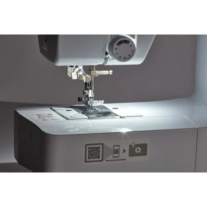 Brother CS10s - Machine à coudre électronique avec 40 points de couture, système d'enfile-aiguille, écran LCD - Blanche