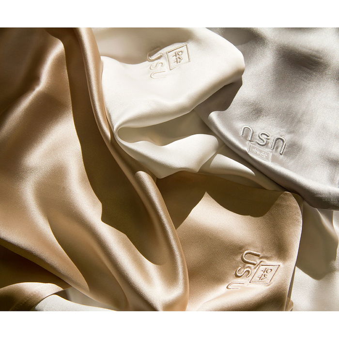 Usu Cosmetics Taie d'Oreiller CHOK CHOK Blanc Soie de Mûrier 22 Momme 50x75 cm Usu Cosmetics Taie d'Oreiller CHOK CHOK Blanc Soie de Mûrier 22 Momme 50x75 cm