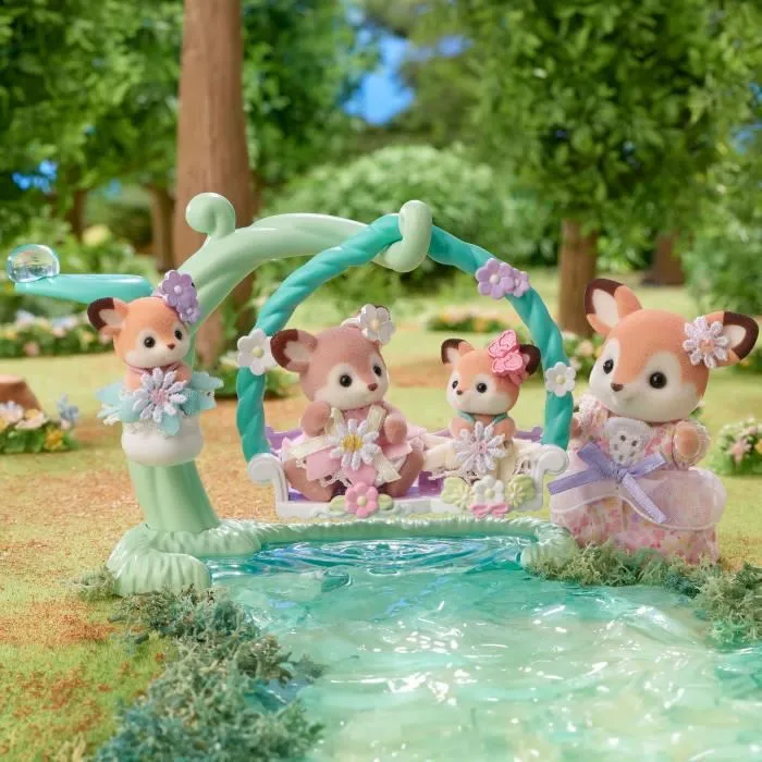 Sylvanian Families - 5801 - Set Bébés Biche et balancelle avec berceau, poupées articulées aux vêtements amovibles (couleur variable), jouet pour enfants dès 3 ans