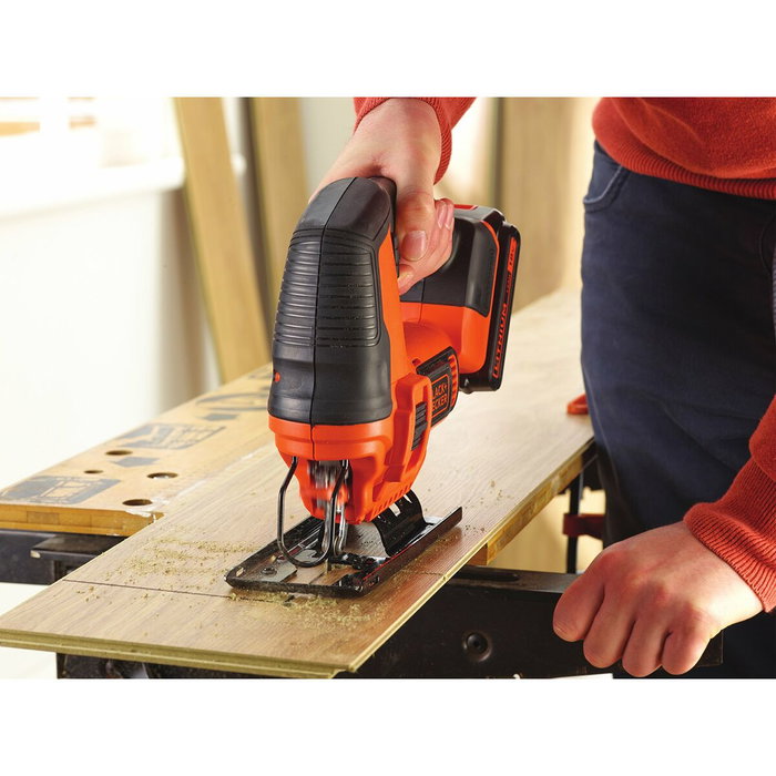 Black + Decker BDCJS18N-XJ Scie sauteuse sans fil 18V Black + Decker BDCJS18N-XJ Scie sauteuse sans fil 18V