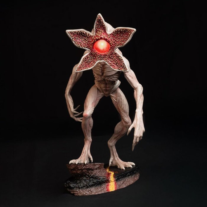 ERIK Lampe Décoration Demogorgon Stranger Things - 193 x 380 x 215 mm ERIK Lampe Décoration Demogorgon Stranger Things - 193 x 380 x 215 mm