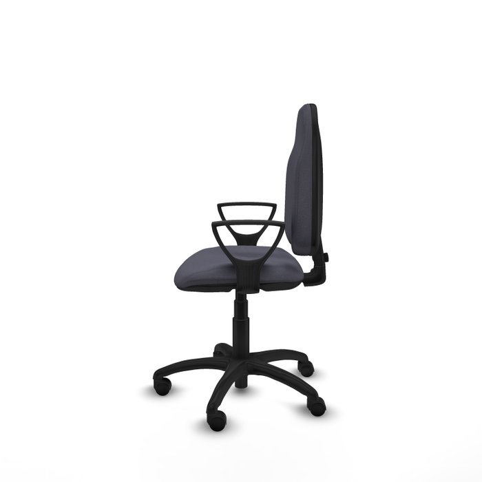 Chaise de bureau Algarra avec mécanisme Contact permanent de base, rembourrée de tissu gris foncé. Équipée d'une base en polyamide noir, d'accoudoirs fixes et de roulettes en nylon de 50 mm. Chaise de bureau Algarra avec mécanisme Contact permanent de base, rembourrée de tissu gris foncé. Équipée d'une base en polyamide noir, d'accoudoirs fixes et de roulettes en nylon de 50 mm.