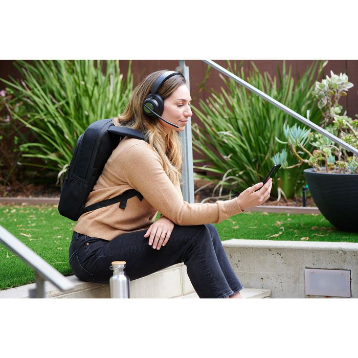 Kensington EQ Sac à dos pour Ordinateur Portable 14" - Compartiment rembourré, Fabriqué en Polyester Recyclé, Léger et Confortable avec Pochettes Latérales Kensington EQ Sac à dos pour Ordinateur Portable 14" - Compartiment rembourré, Fabriqué en Polyester Recyclé, Léger et Confortable avec Pochettes Latérales