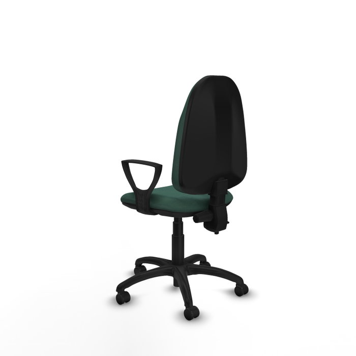 Chaise de bureau Algarra avec mécanisme de contact permanent à double poignée, recouverte de tissu vert bouteille. Équipée d'une base en polyamide noir, d'accoudoirs fixes et de roulettes autobloquantes.