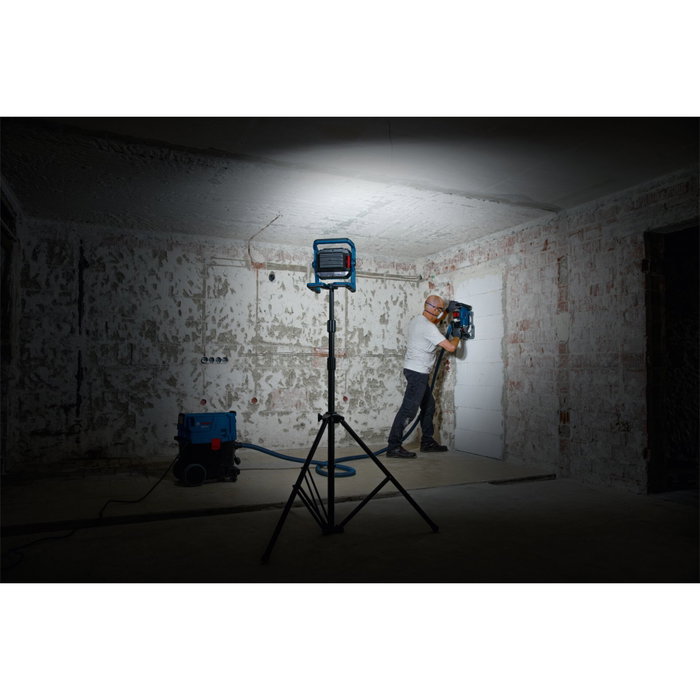 Bosch Professional GLI 18V-5000 Projecteur de chantier sans fil 5000 lm Bosch Professional GLI 18V-5000 Projecteur de chantier sans fil 5000 lm