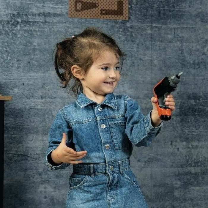 Smoby Camion Bricolo Black + Decker avec visseuse et 60 accessoires Smoby Camion Bricolo Black + Decker avec visseuse et 60 accessoires
