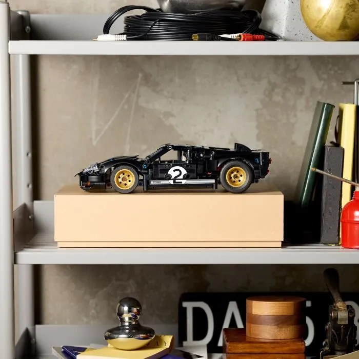 LEGO Technic 42223 - Voiture de Course 1966 Ford GT40 MKII - Set de Construction pour Adultes - Maquette Détaillée