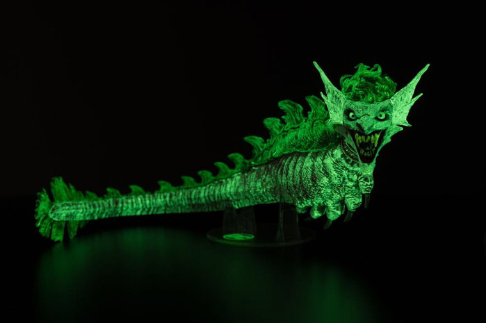 McFarlane Toys Dark Nights: Metal DC Multiverse Joker Dragon Glow in the Dark Edition (Gold Label)