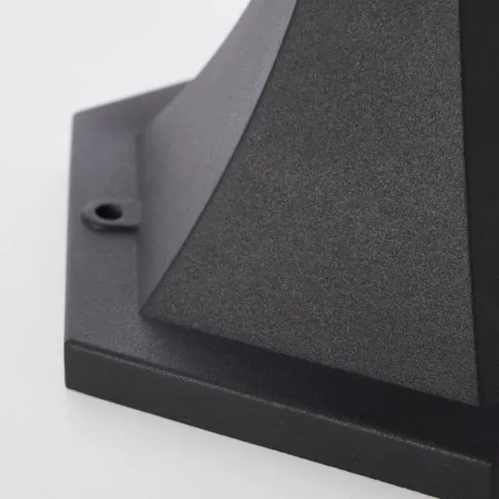 Brilliant Borne Extérieure CARLEEN en Métal et Verre Noir IP44 - Ampoule E27 Max 60W - Dimensions 36.3x16.5x19 cm