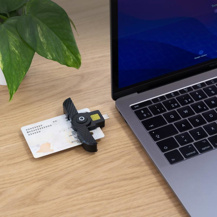 Tooq TQR-3011B Lecteur DNIe USB-C 2.0 Noir - Compatible DNI électronique et cartes intelligentes Plug & Play Tooq TQR-3011B Lecteur DNIe USB-C 2.0 Noir - Compatible DNI électronique et cartes intelligentes Plug & Play