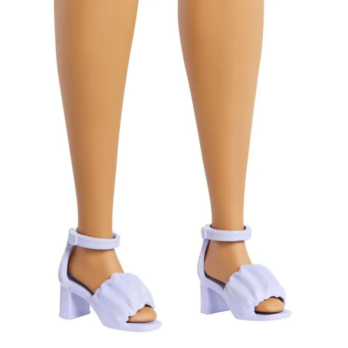 Barbie Poupée Barbie Fashionistas HYT96 - Robe Vert Menthe avec Lunettes et Sandales Violettes - 12.8 cm Barbie Poupée Barbie Fashionistas HYT96 - Robe Vert Menthe avec Lunettes et Sandales Violettes - 12.8 cm