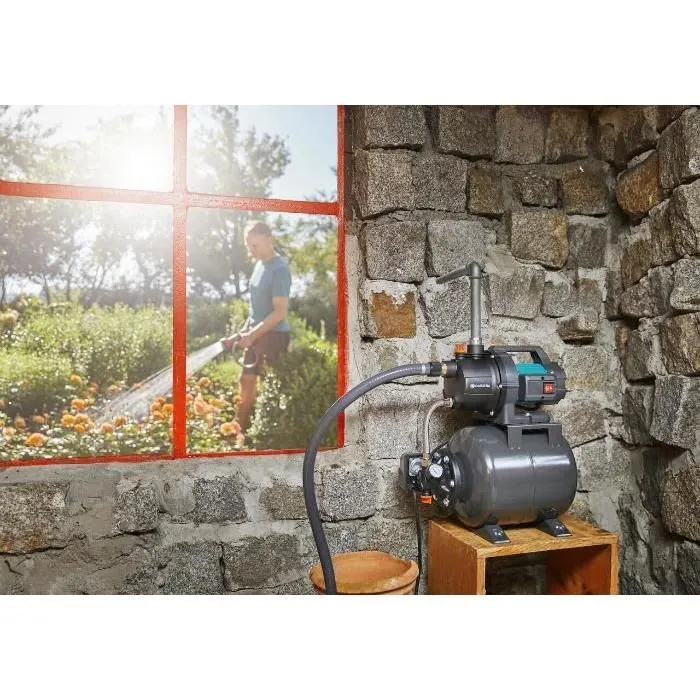 Gardena Groupe de Pression 3700/4 - Débit 3700l/h, Puissance 800W, Pression 4.1 bar, Cuve 19L