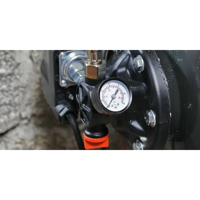 Gardena Groupe de Pression 3700/4 - Débit 3700l/h, Puissance 800W, Pression 4.1 bar, Cuve 19L