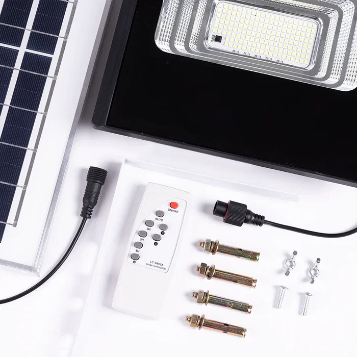 Projecteur LED Solaire 65W 6500K avec Panneau Solaire, Batterie 6V/8W, Télécommande 3,2V/5000mAh Projecteur LED Solaire 65W 6500K avec Panneau Solaire, Batterie 6V/8W, Télécommande 3,2V/5000mAh