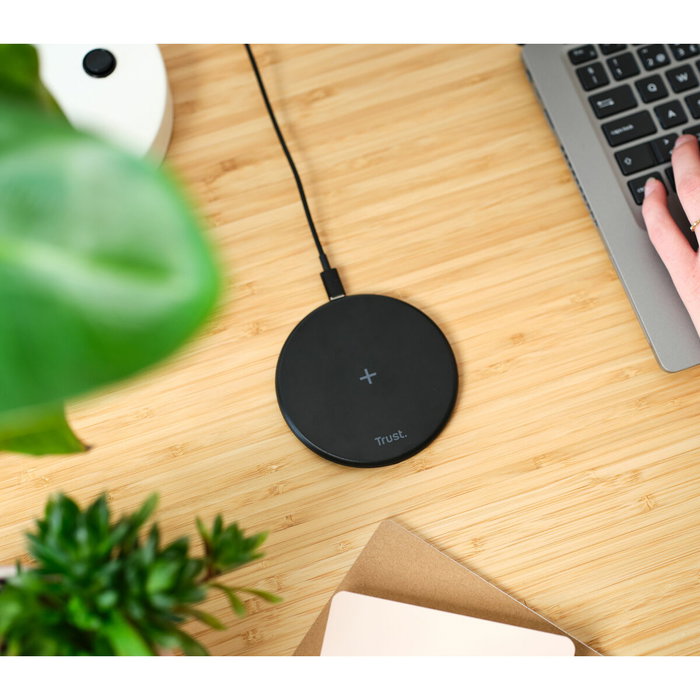 Chargeur sans fil Trust 24784 Noir USB-C 15 W Chargeur sans fil Trust 24784 Noir USB-C 15 W