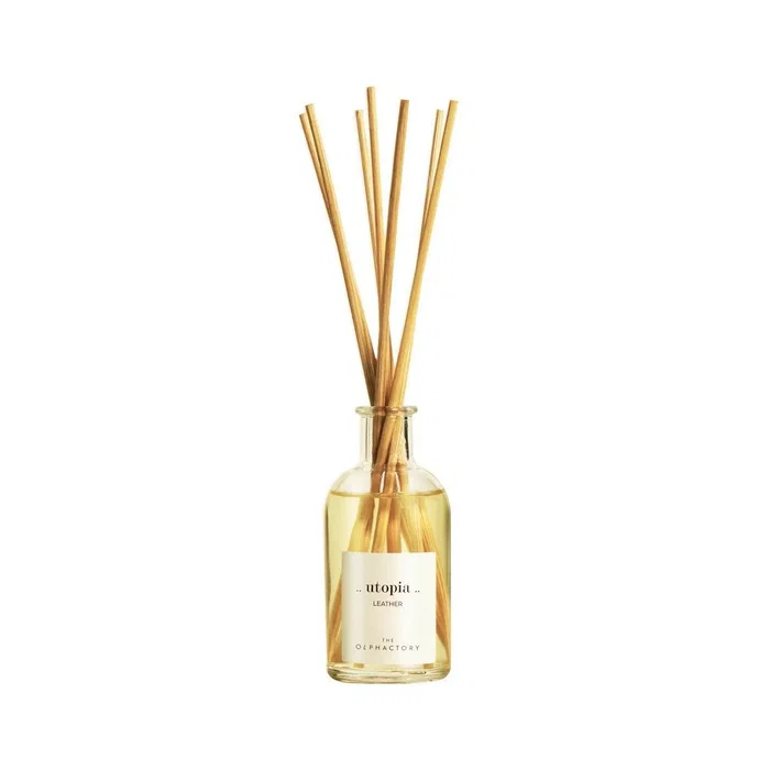 The Olphactory Diffuseur de parfum à roseaux Utopia Leather 100 ml The Olphactory Diffuseur de parfum à roseaux Utopia Leather 100 ml
