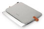 Dicota Skin Urban - Housse en néoprene polyester recyclé, grise, pour MacBook 14" - Protection ajustée avec intérieur doux et boucle pratique