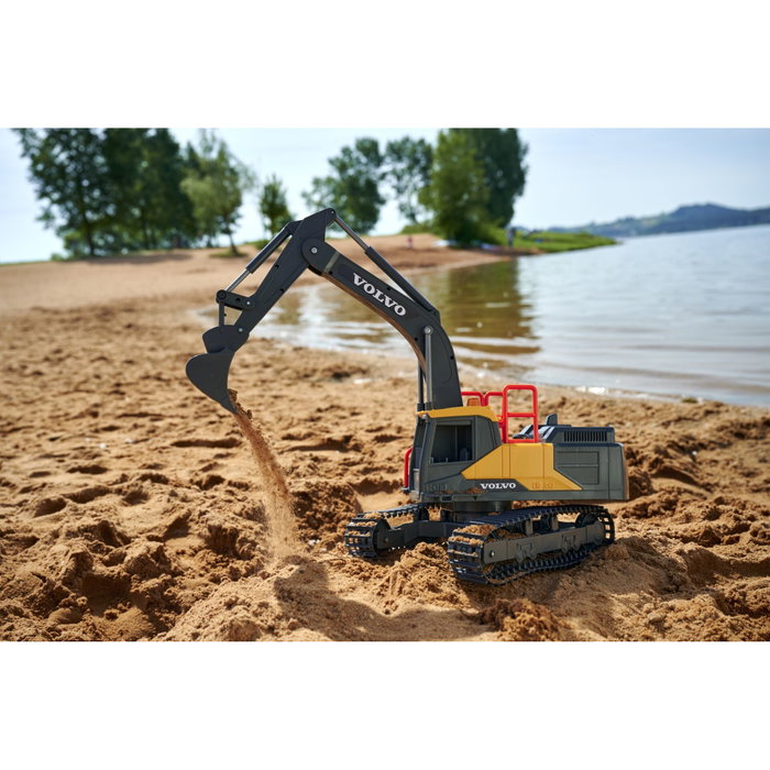 Smoby Excavatrice Volvo Radiocommandée 60 cm avec Lumière et Son Smoby Excavatrice Volvo Radiocommandée 60 cm avec Lumière et Son