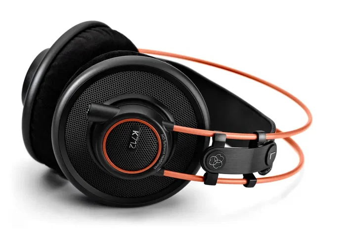 AKG K712 Pro Casque Audiphile Ouvert Circum-Aural – 62 Ohms 105dB – Câble Détachable 3m – Adaptateur 6,3mm Inclus AKG K712 Pro Casque Audiphile Ouvert Circum-Aural – 62 Ohms 105dB – Câble Détachable 3m – Adaptateur 6,3mm Inclus