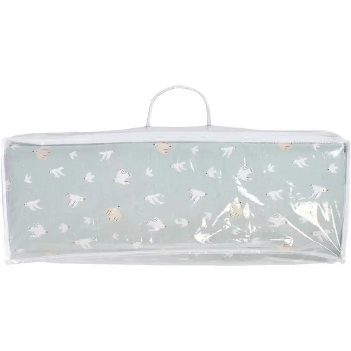 Tineo Matelas Nomade Over the Sea 120 x 60 cm - 4 cm d'épaisseur - Bleu - Avec Housse de Transport - TINEO - Matelas d'appoint et Tapis de Jeu Tineo Matelas Nomade Over the Sea 120 x 60 cm - 4 cm d'épaisseur - Bleu - Avec Housse de Transport - TINEO - Matelas d'appoint et Tapis de Jeu