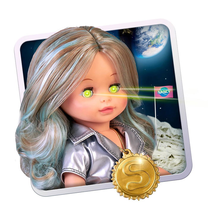Famosa Nancy Collection Selene Poupée Spatiale Argentée avec Tenue Réfléchissante +6 Ans