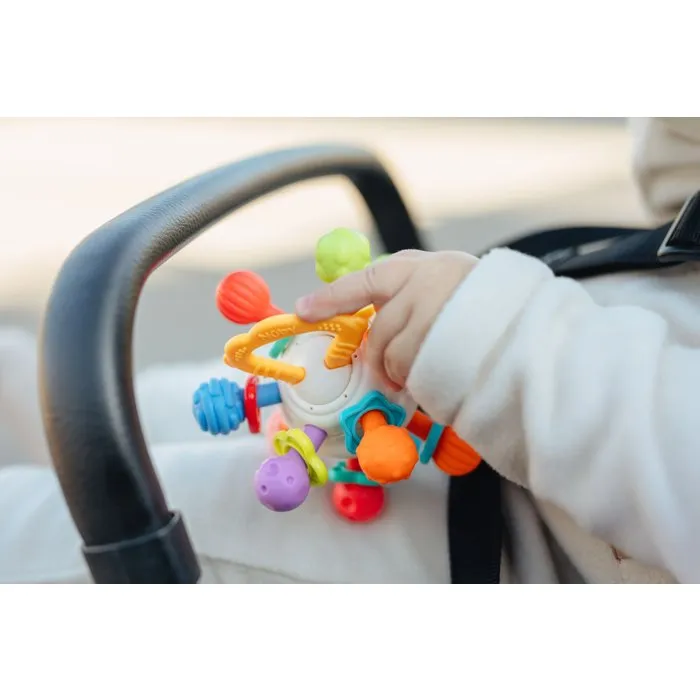 Nuby Anneau de dentition Twist Ball Multicolore avec hochet