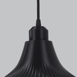 Suspension Vita Noir – Rosace de plafond noire, câble noir, compatible ampoule LED E27