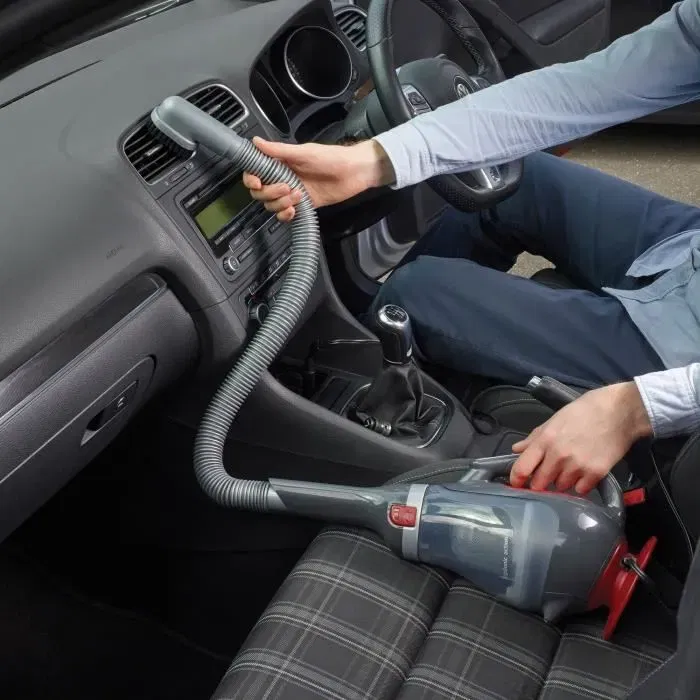 Black + Decker ADV1200-XJ Aspirateur de voiture à main 12V 12,5 AW - Rouge/Gris - Connexion allume-cigare, système cyclonique, capacité 610 ml Black + Decker ADV1200-XJ Aspirateur de voiture à main 12V 12,5 AW - Rouge/Gris - Connexion allume-cigare, système cyclonique, capacité 610 ml