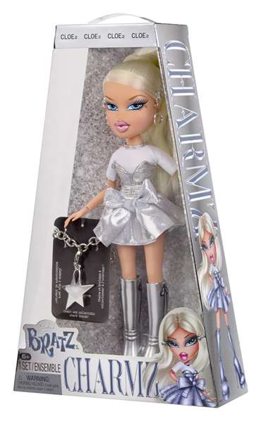 MGA Bratz Stylin' Charmz Cloe avec look brillant et charm 25ème anniversaire MGA Bratz Stylin' Charmz Cloe avec look brillant et charm 25ème anniversaire