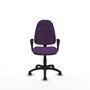 Chaise de bureau Algarra avec mécanisme de contact permanent à double poignée, recouverte de tissu violet. Équipée d'une base en polyamide noir, d'accoudoirs fixes et de roulettes autobloquantes.