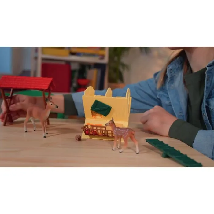 Schleich 42658 Farm World - Coffre Cabane des Animaux de la Forêt avec Biche, Faon, Écureuil et Hérisson, Jeu Enfant 3 Ans et Plus