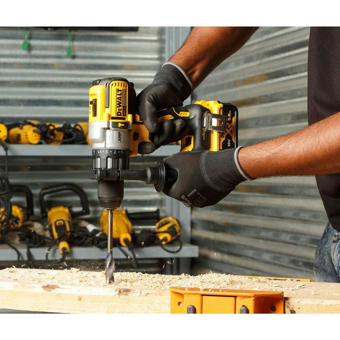 DEWALT DCD996P2 Perceuse à percussion 18V 13mm avec batterie 5,0Ah