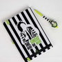 Cerdá - Set de papeterie stylo Beetlejuice - Blanc - 22.0 x 22.0 x 2.5 cm - À partir de 3 ans