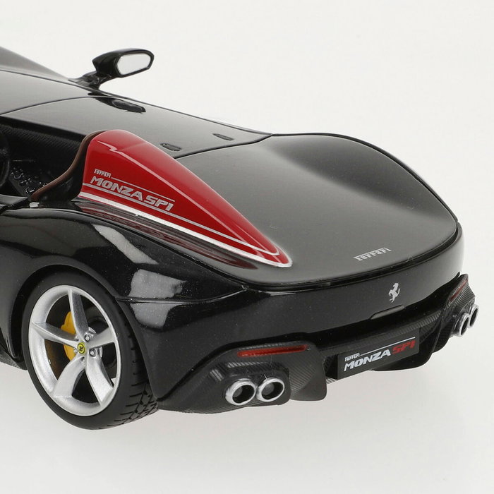 Burago Voiture Ferrari, échelle 1:24 - Modèles assortis Burago Voiture Ferrari, échelle 1:24 - Modèles assortis