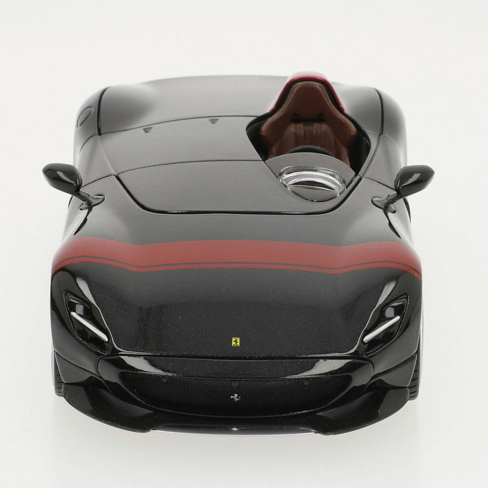 Burago Voiture Ferrari, échelle 1:24 - Modèles assortis Burago Voiture Ferrari, échelle 1:24 - Modèles assortis